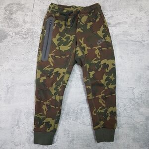 NIKE‎ Sportswear Tech Fleece Sweatpant Joggers Kids Boys Size SMALL Camo Green